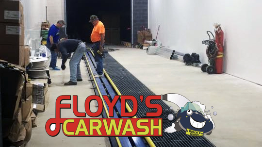 Crews Working Hard at Floyds Carwash